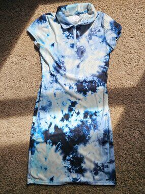 Free With Purchase - Body Fitting Blue Zip up Tye dye dress
